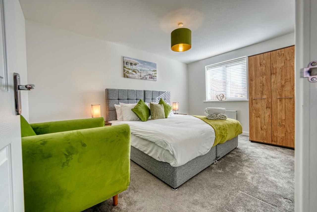 Modern 4 Bedroom 2 Bath House With Parking, Tyseley, Birmingham By 360Stays Eksteriør bilde