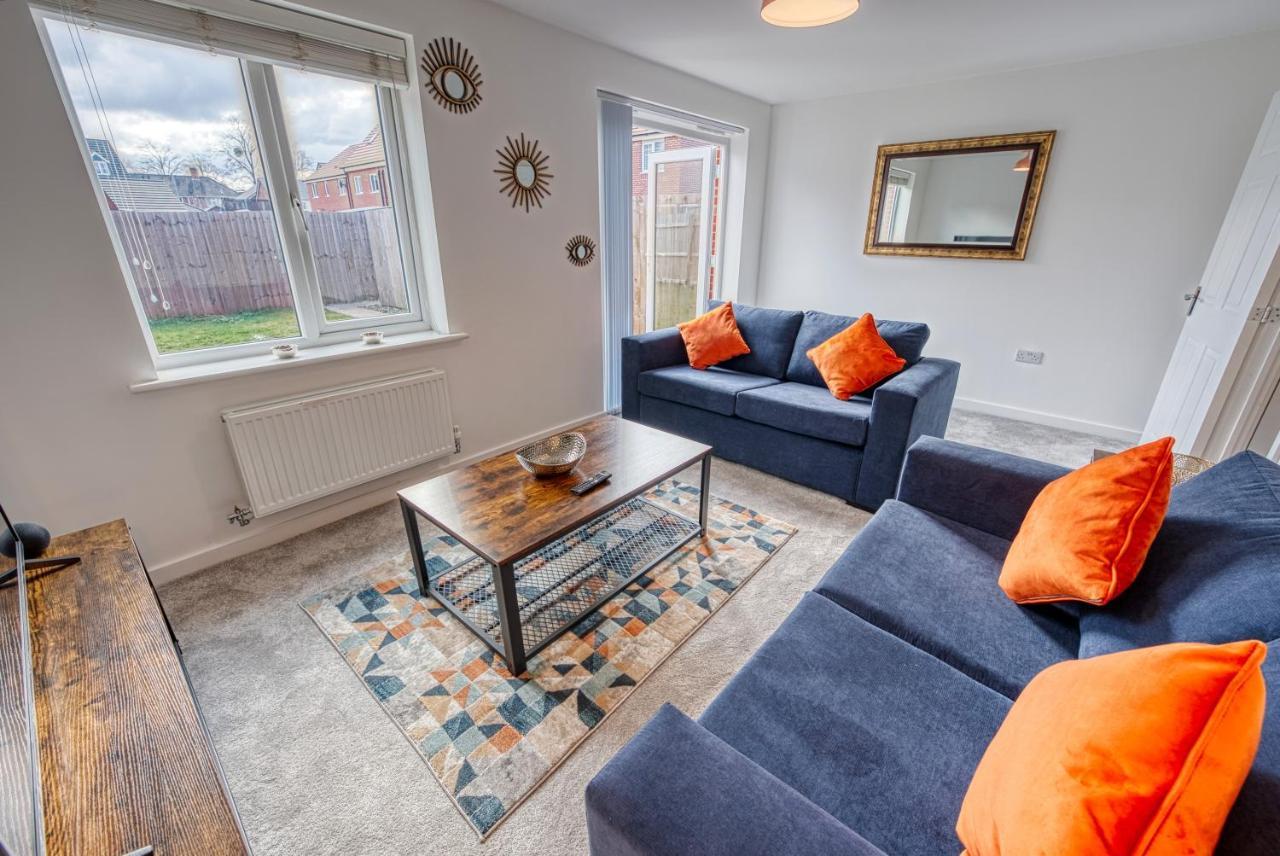 Modern 4 Bedroom 2 Bath House With Parking, Tyseley, Birmingham By 360Stays Eksteriør bilde